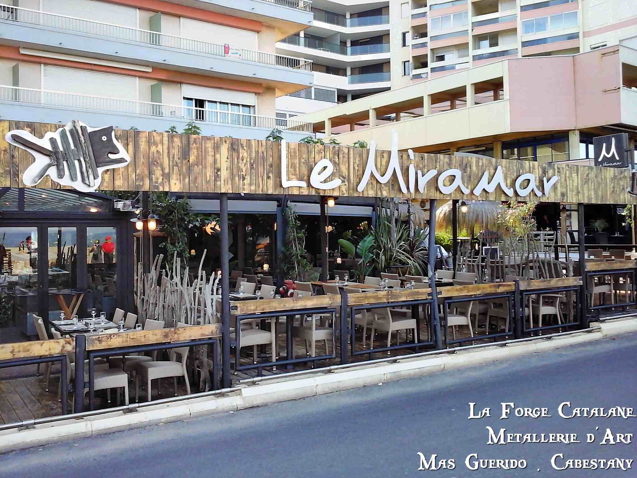 Enseigne le Miramar canet  lettrages separe decoupe au laser  forge catalane.jpg